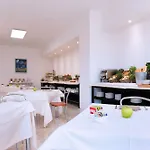 Hotel Cdh 4*