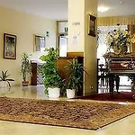 Hotel Cdh 4*