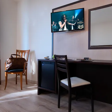 Cdh Hotel