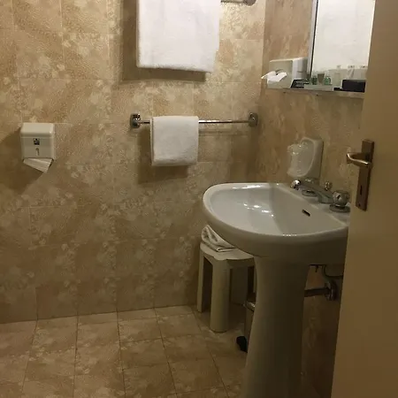 Cdh Hotel Modena