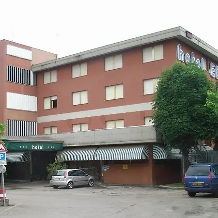 Hotel Cdh 4*